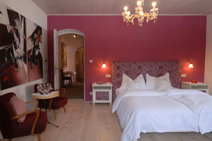 Room 3 of 15