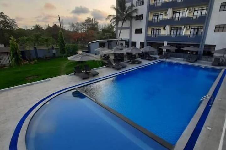 Pool 41 of 53