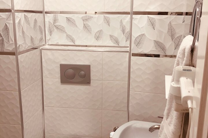 Room 46 of 75