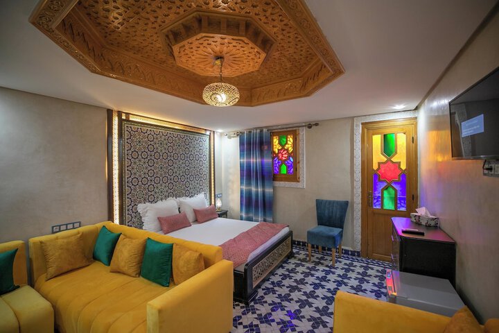 Room 3 of 20