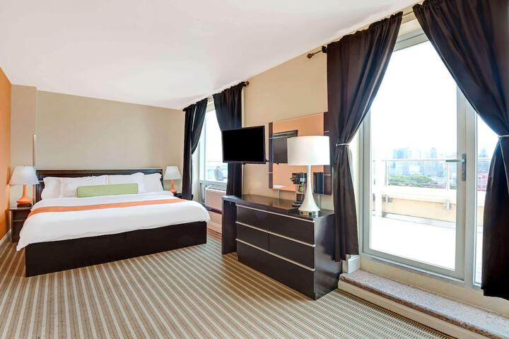 Room 42 of 89