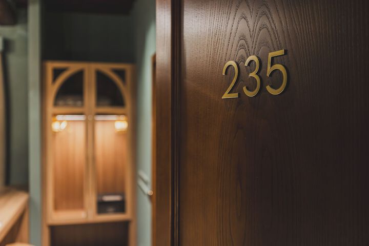 Room 59 of 181
