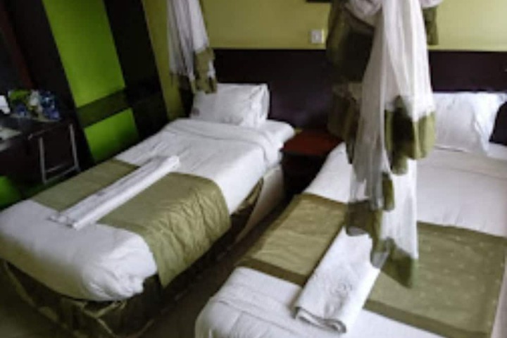 Room 4 of 44
