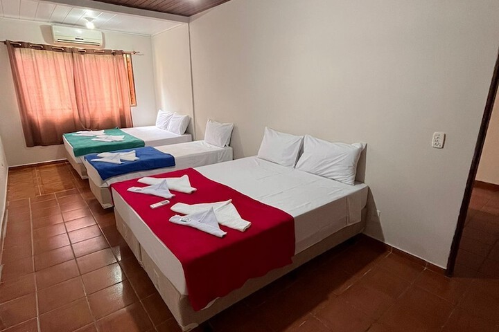 Room 4 of 7
