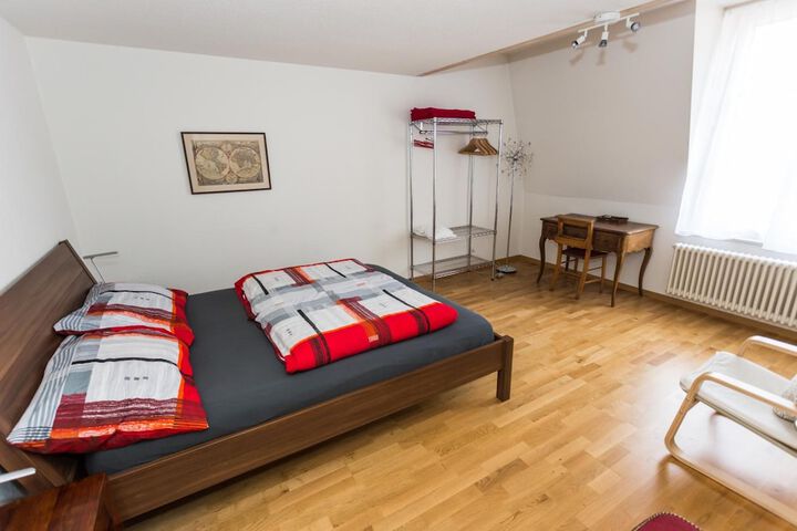 Room 8 of 42