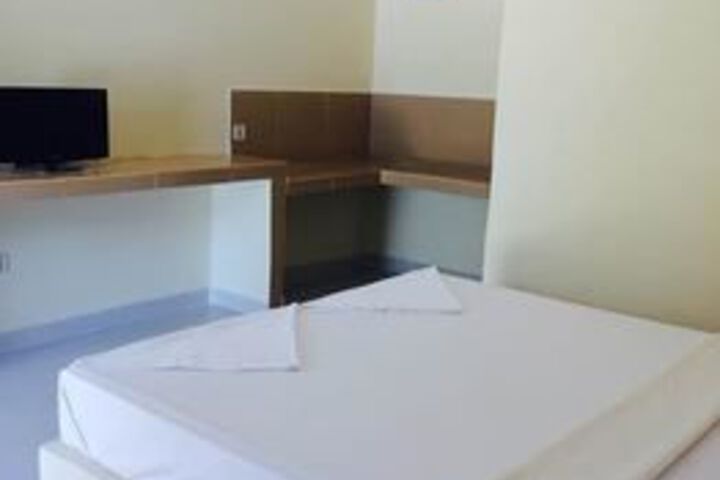 Room 9 of 15