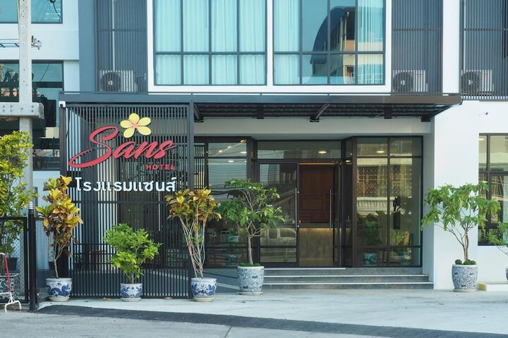Hotel 59 of 61