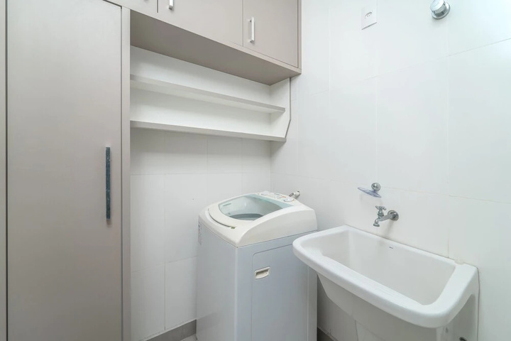 Room 8 of 15
