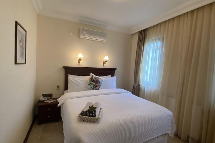 Room 14 of 50