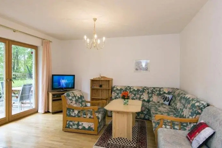Room 3 of 16