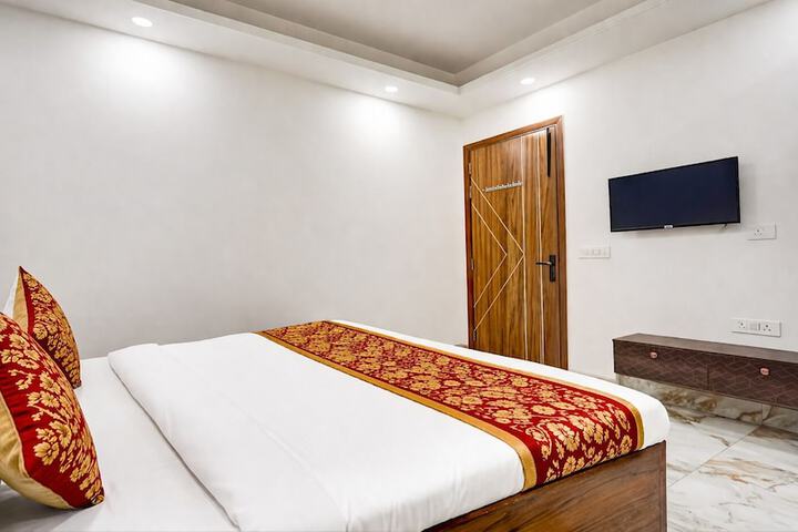 Room 16 of 27