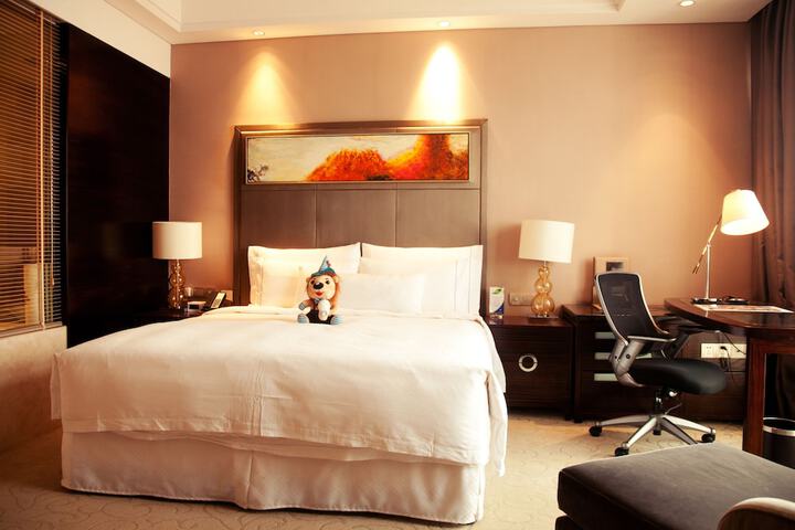 Room 3 of 21