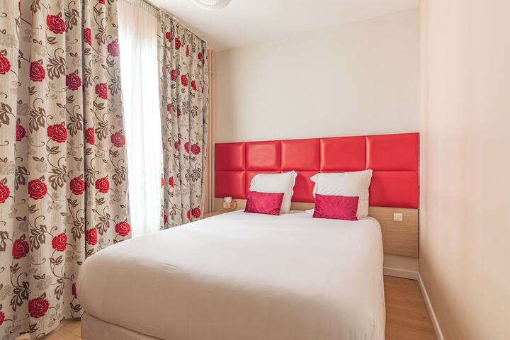 Room 4 of 32