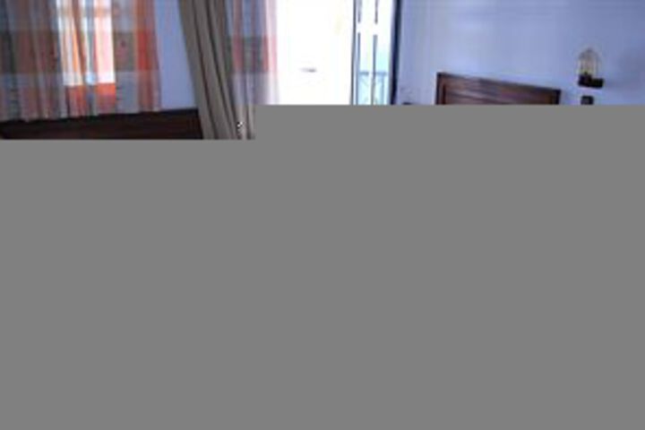 Room 14 of 18