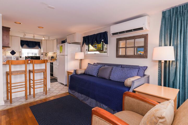 Room 4 of 24