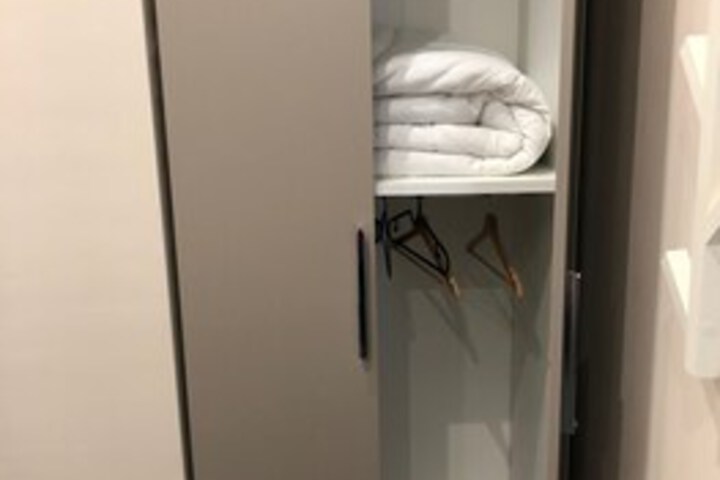 Room 37 of 82