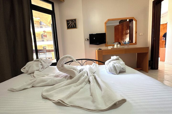 Room 52 of 120