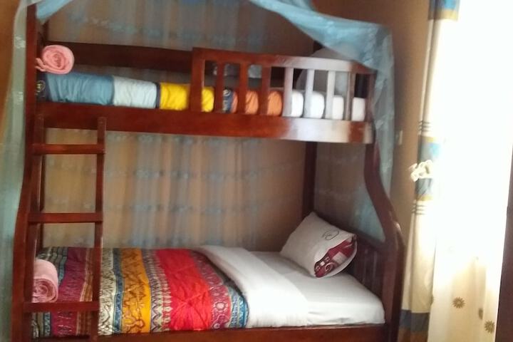 Room 13 of 42
