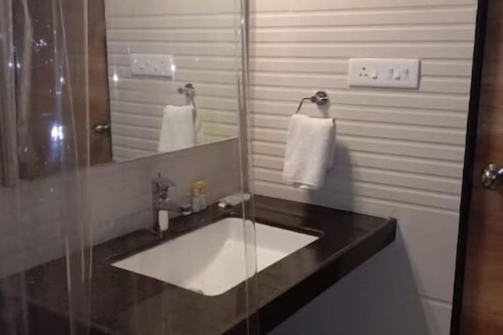Room 14 of 29