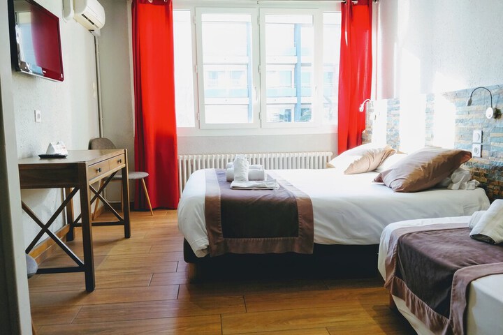 Room 21 of 83