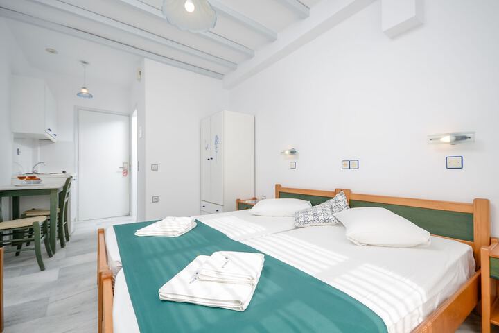 Room 4 of 38