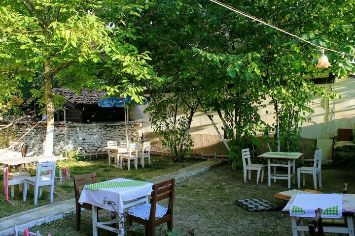 Dining 59 of 65