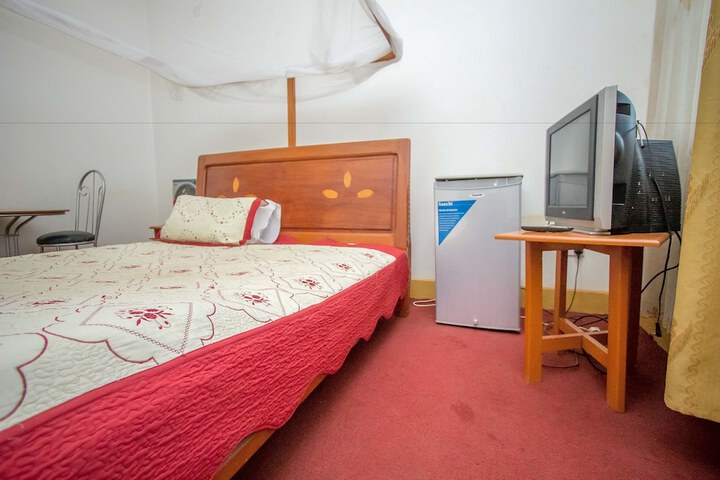 Room 11 of 34