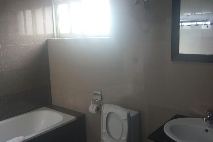 Room 17 of 29