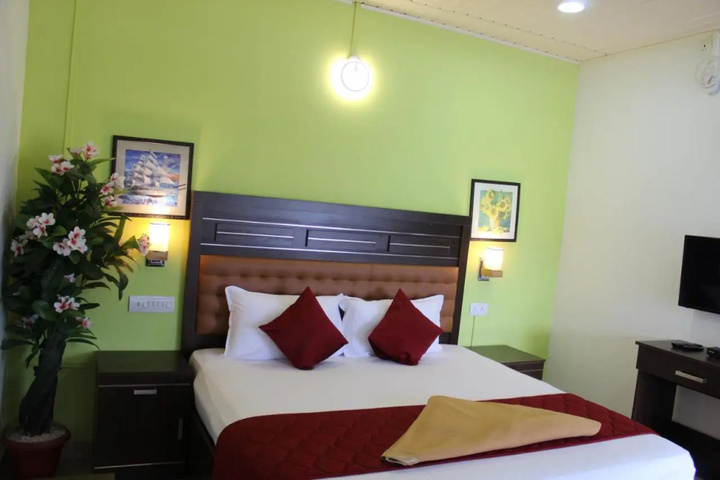 Room 2 of 36