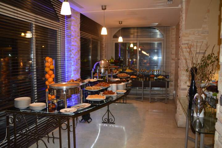 Dining 50 of 86