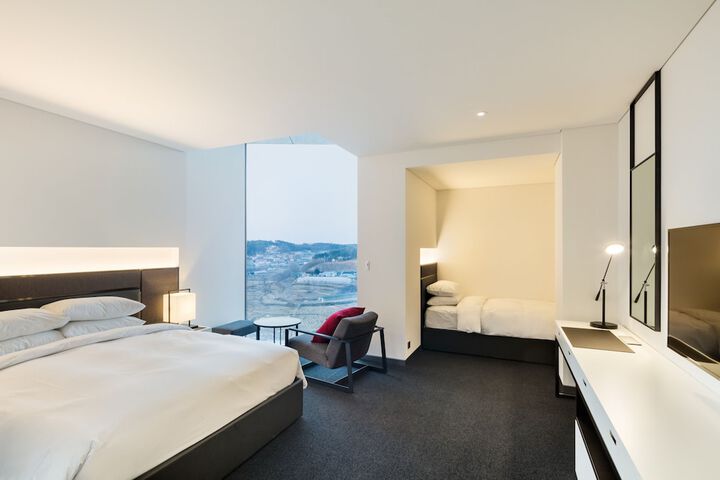 Room 16 of 61