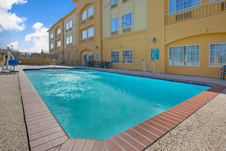 Pool Hotel
