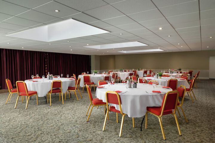 Ballroom/Hall 42 of 52
