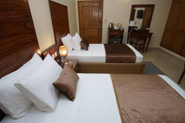 Room 2 of 48