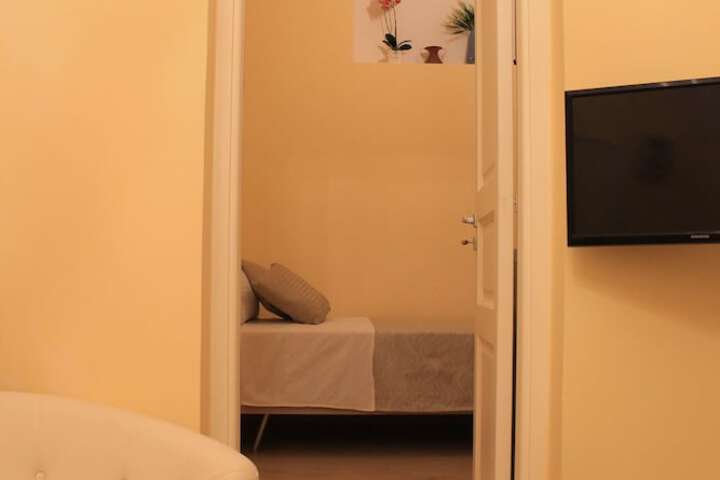 Room 13 of 50