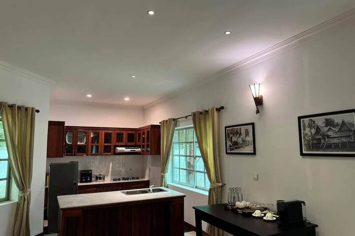 Room 50 of 93