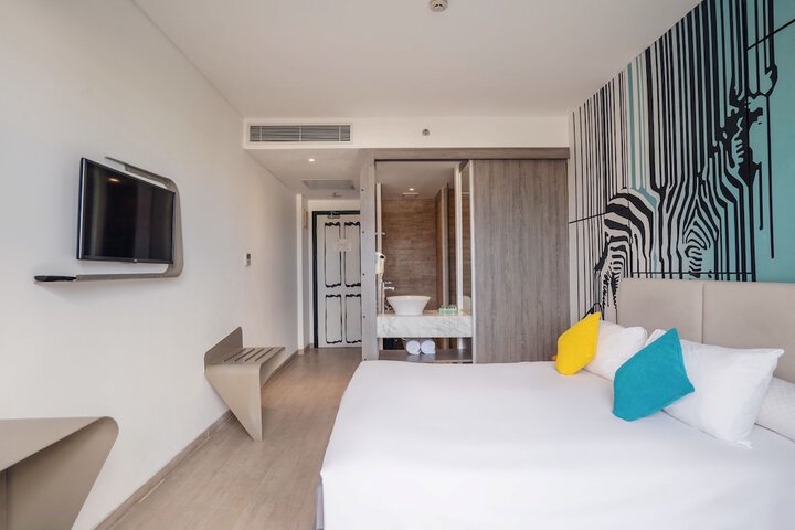 Room 16 of 60