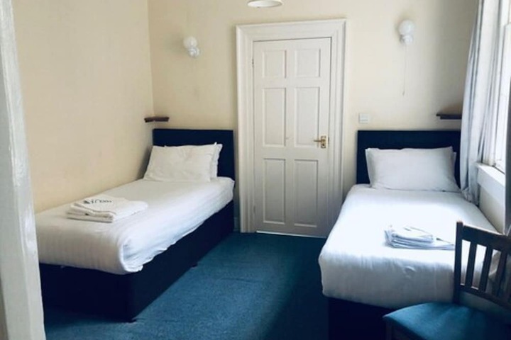 Room 7 of 31
