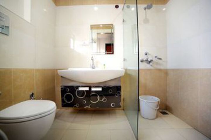 Room 2 of 20