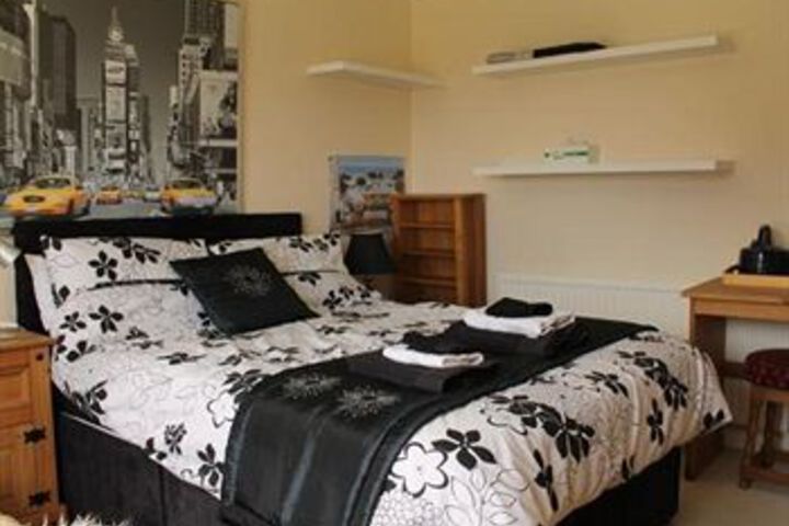 Room 13 of 23