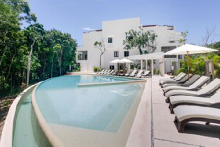 Pool 23 of 42