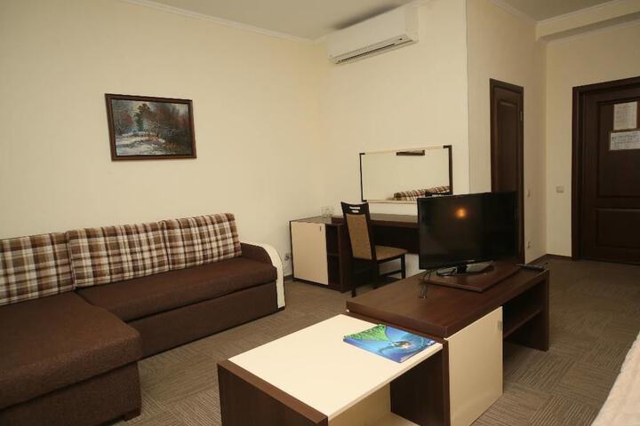 Room 21 of 75