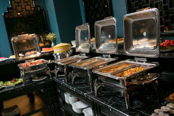 Dining 53 of 62