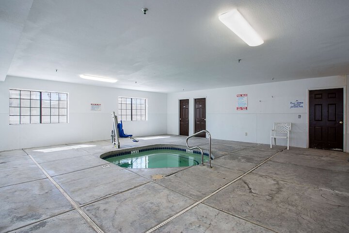 Hotel with Pool