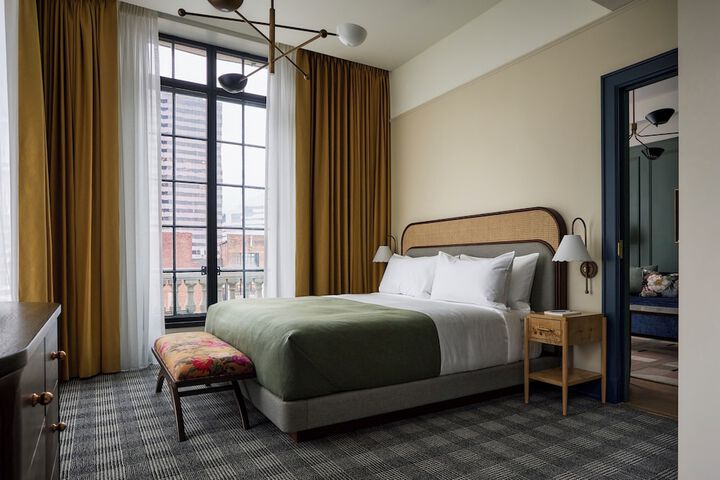 Room 31 of 190