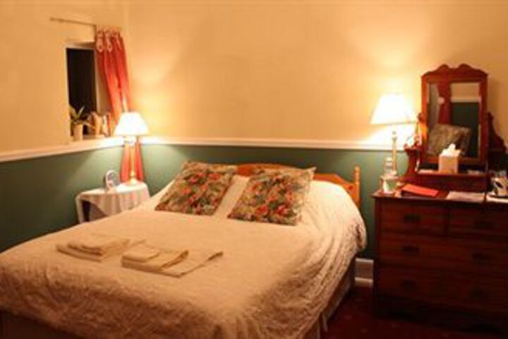 Room 10 of 15