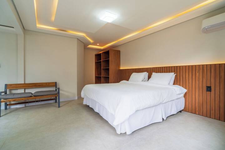 Room 73 of 229