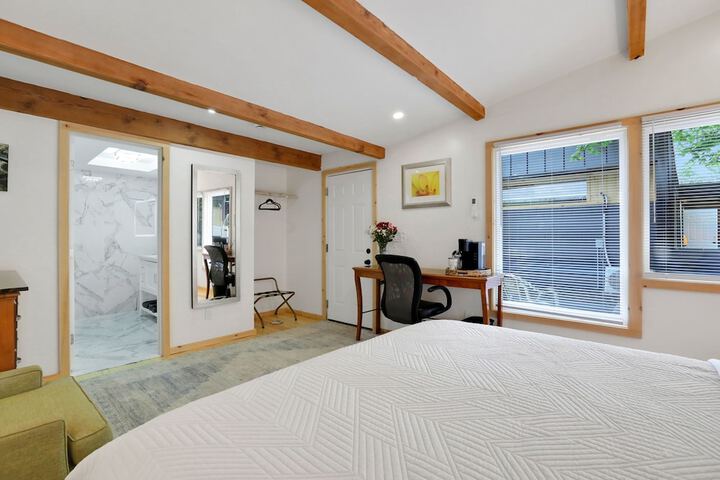 Room 7 of 22