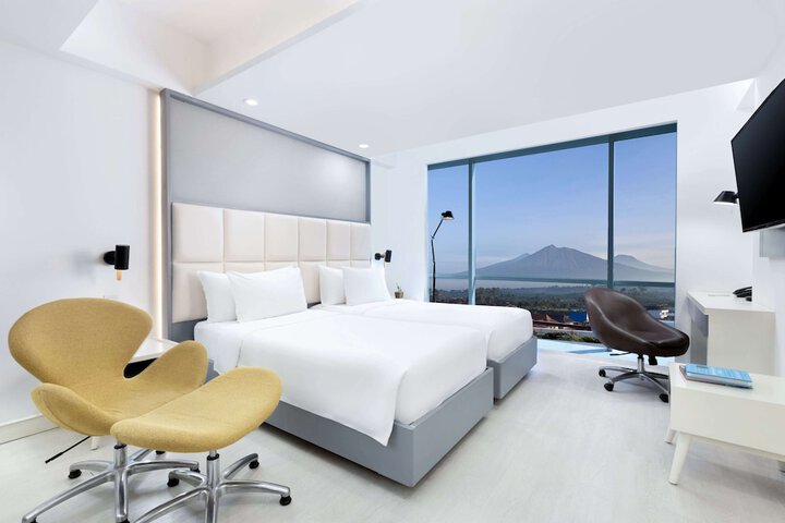 Room 12 of 43