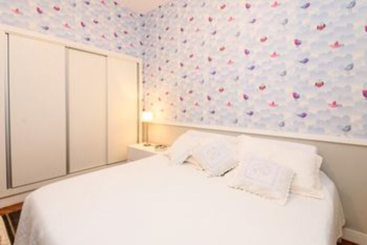 Room 6 of 32